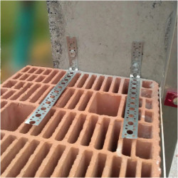 Bande perforee galvanise 10mx19x0.8