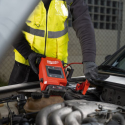 M18js2000-0 - booster m18 pour voiture sans batterie et sans chargeur