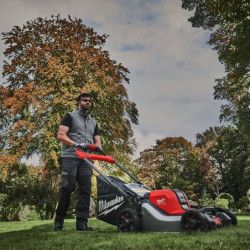 M18 f2lm46-0 - tondeuse à gazon fuel 46 cm, sans batterie